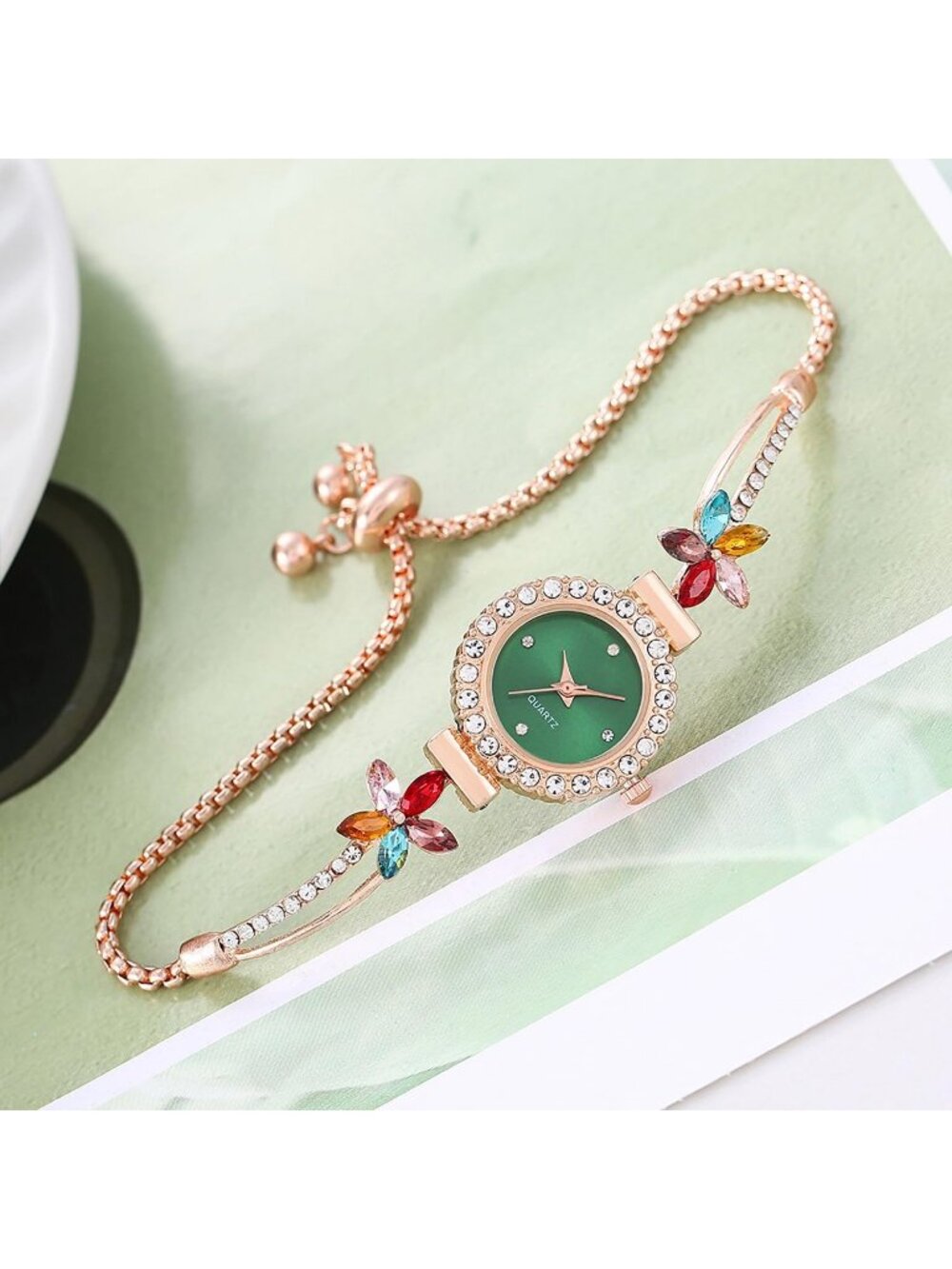 Women's Green Simple Floral Bracelet Watch Diamond Quartz Light Luxury Watch - Picture 3 of 6